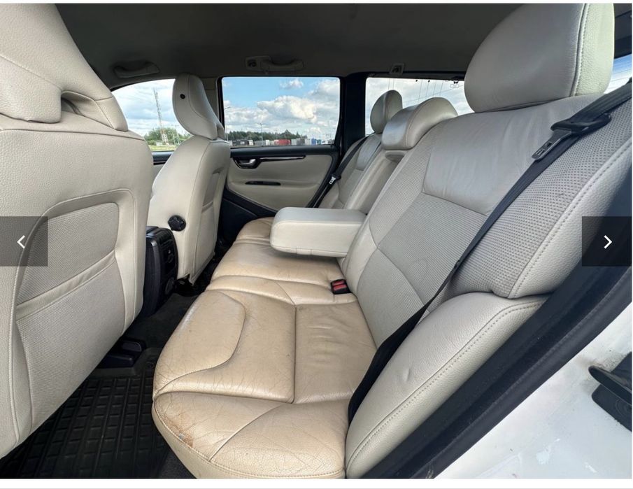 Автомобіль Volvo V70