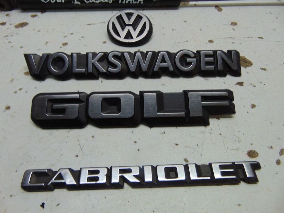 VW golf 1 cabriolet legendas/Amortecedor da mala usado em bom estado