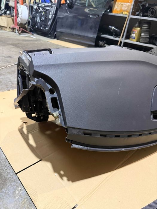 Volvo XC90 II deska rozdzielcza