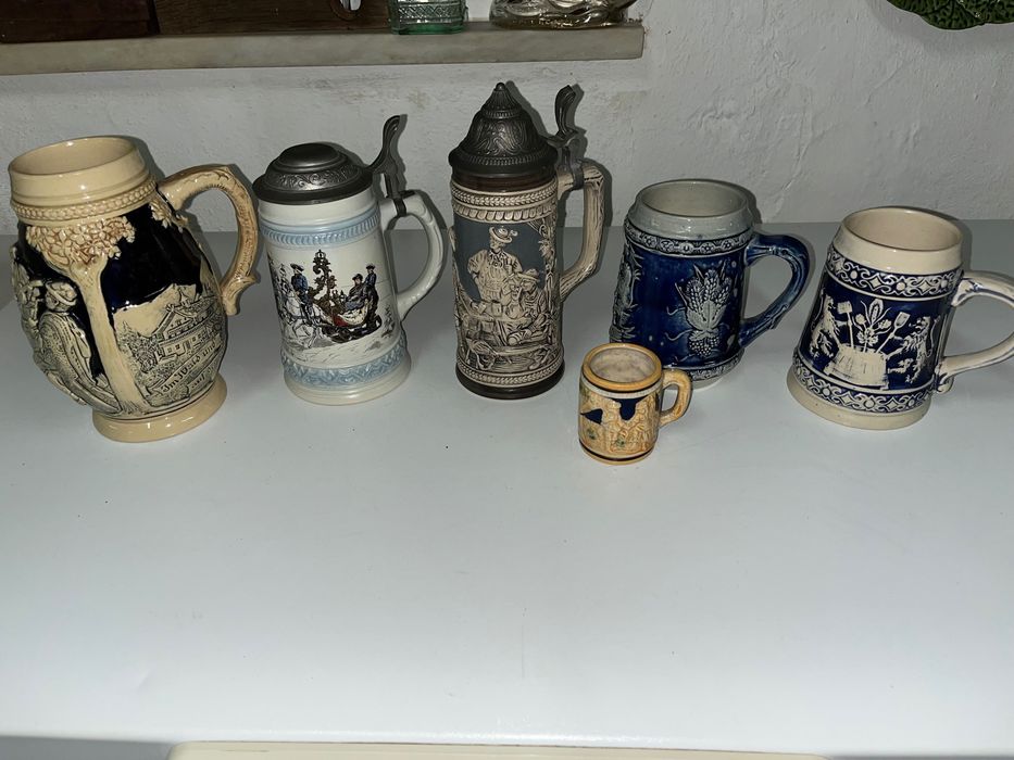 Conjunto de canecas alemães