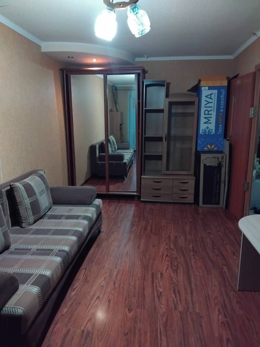 Продам 1-кв на проспекте Поля(Славутич)