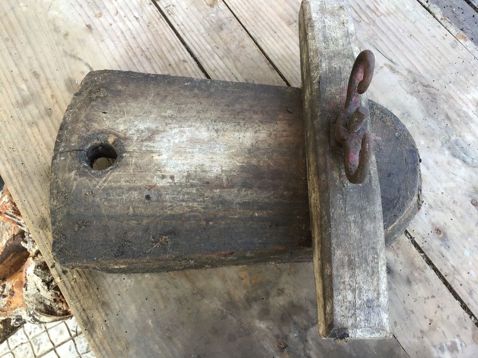 Tampos de pipos antigos em madeira