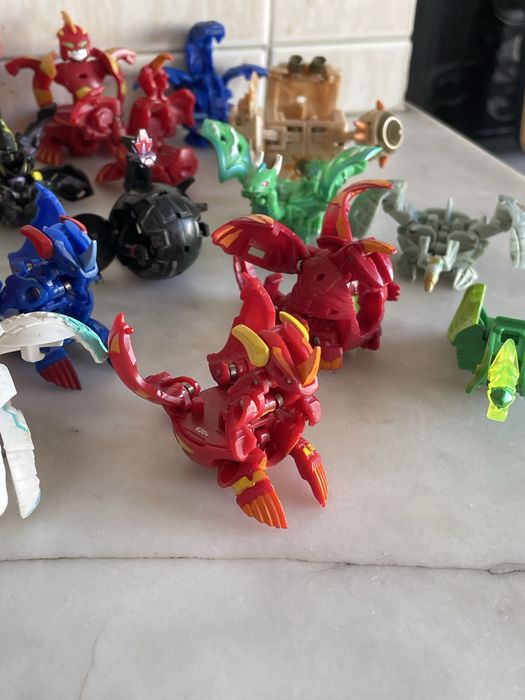 coleção de 16 Bakugans New Vestroia Gundalin Invadors