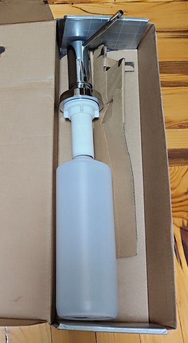 Диспенсер Hansgrohe A51 хром