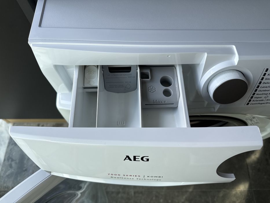 Máquina de Lavar e Secar Roupa AEG Série 7000 Kombi (Modelo DualSense)
