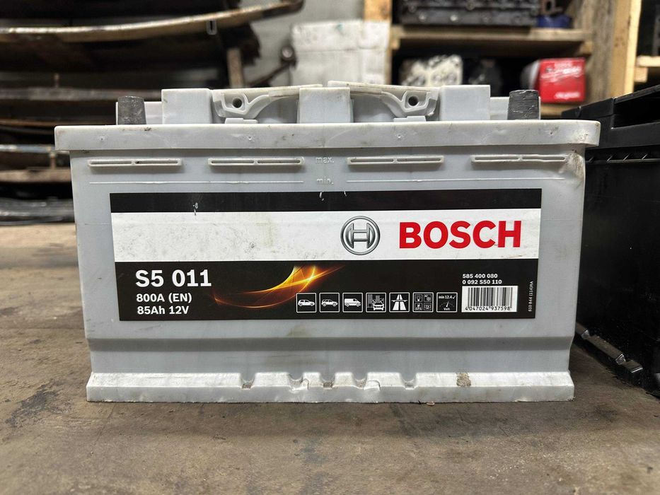 Акумулятор Bosch S5 011 Бош S4 013