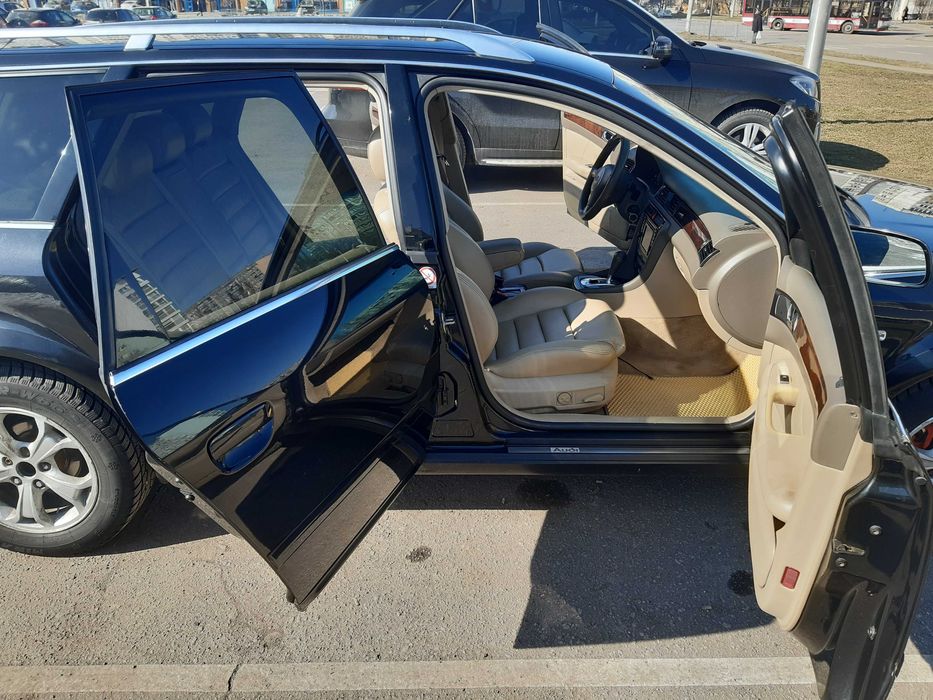 АUDI А6 С5 передній привід  2003 року, 2.5 TDI рестайлінг в максимальній люкс комплектації.