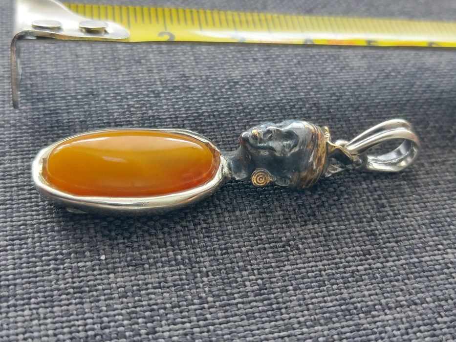 Wisiorek hand made bursztyn jantar
