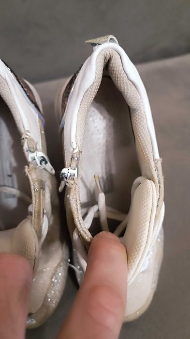 Кроссовки для девочки