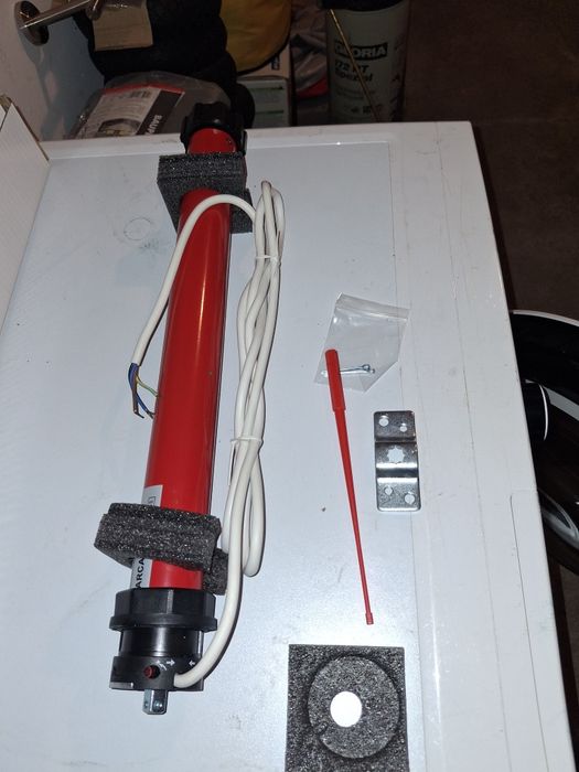 Єлектропривід для ролетів BASIS