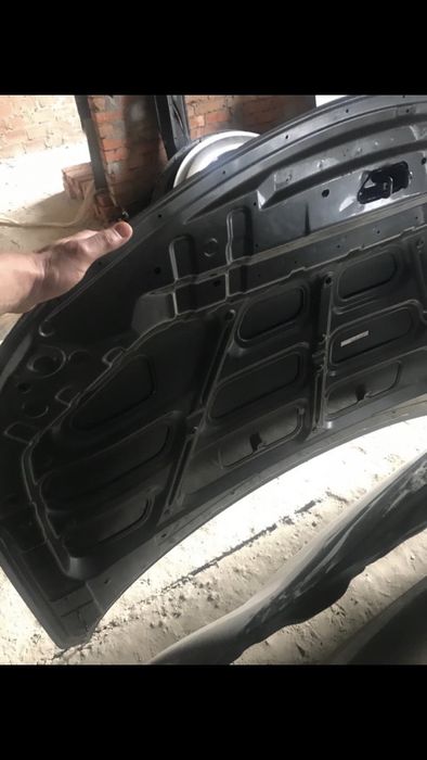 Капот на Инфинити QX56 QX80 2010-2018