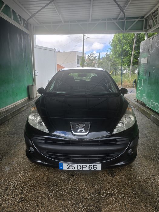 Peugeot 207 1.4 i
