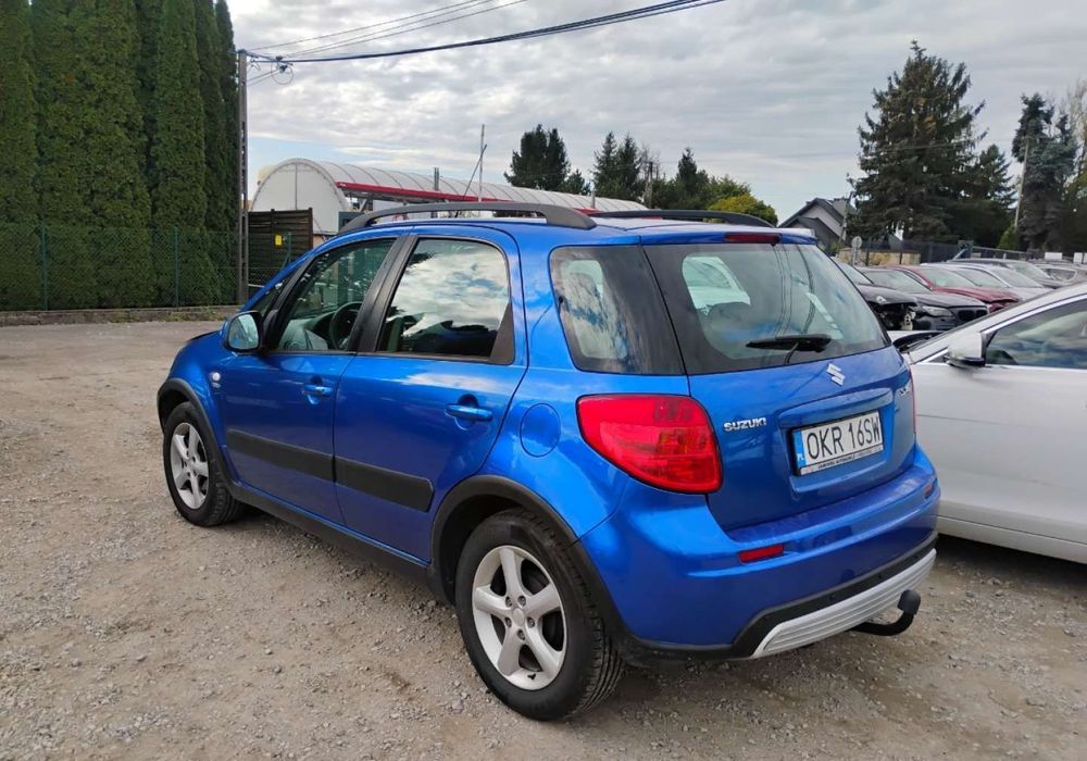 Suzuki SX4 2008r, 1.9 DIESEL. Lekko uszkodzony lewy przód. Jeździ.