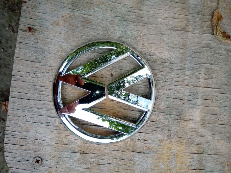 Накладка емблеми в решотку