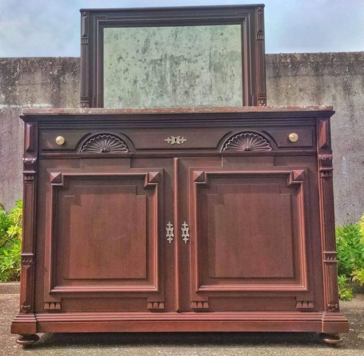 Cómoda madeira maciça