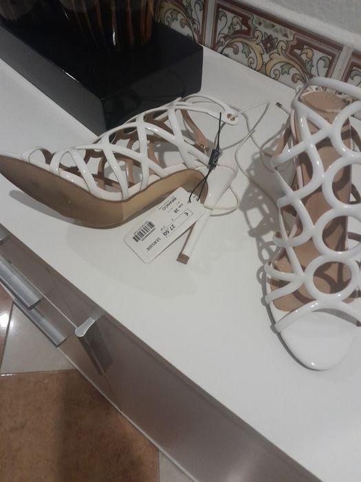 Sandálias de senhora