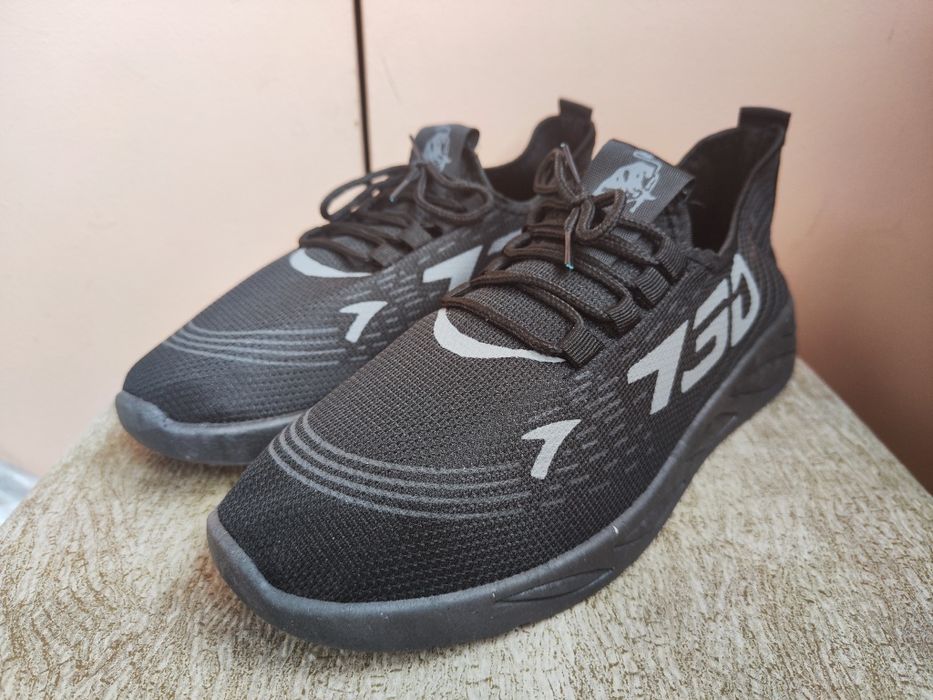 Кроссовки летние. Стелька 27см