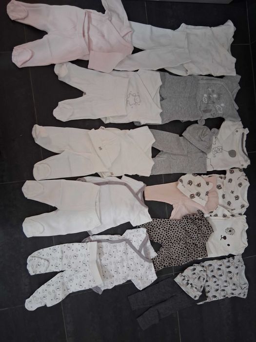 Roupa bebé/menina