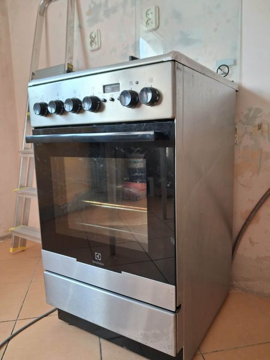 Kuchenka gazowo elektryczna Electrolux