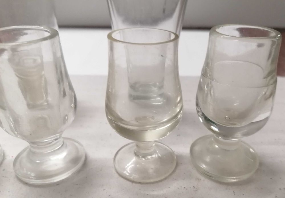 Cálices de aguardente, ou outro, antigos, lote por 5€