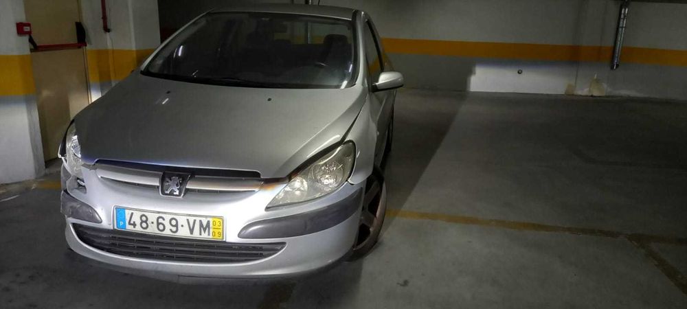 Peugeot 307 2.0 HDi 2003 Sinistrado