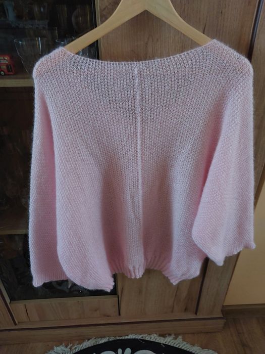 Różowy sweter ryżyk