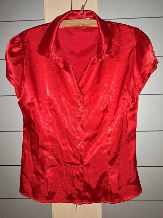 czerwona  bluzka