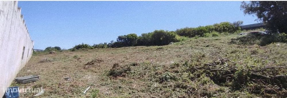 terreno urbano com 562m2, freguesia de Rio de Mouro