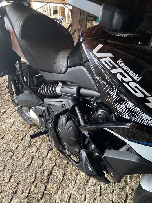 Moto Kawasaki 2021
