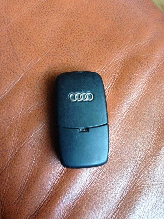 kluczyk do audi a 3 8p