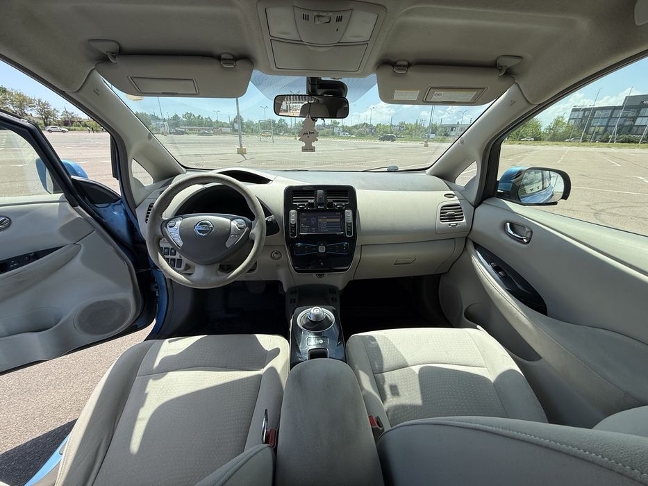 Nissan Leaf  запас хода 90 км(eco)