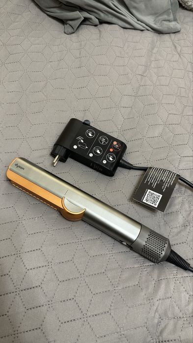 Фен-випрямляч Dyson airstrait