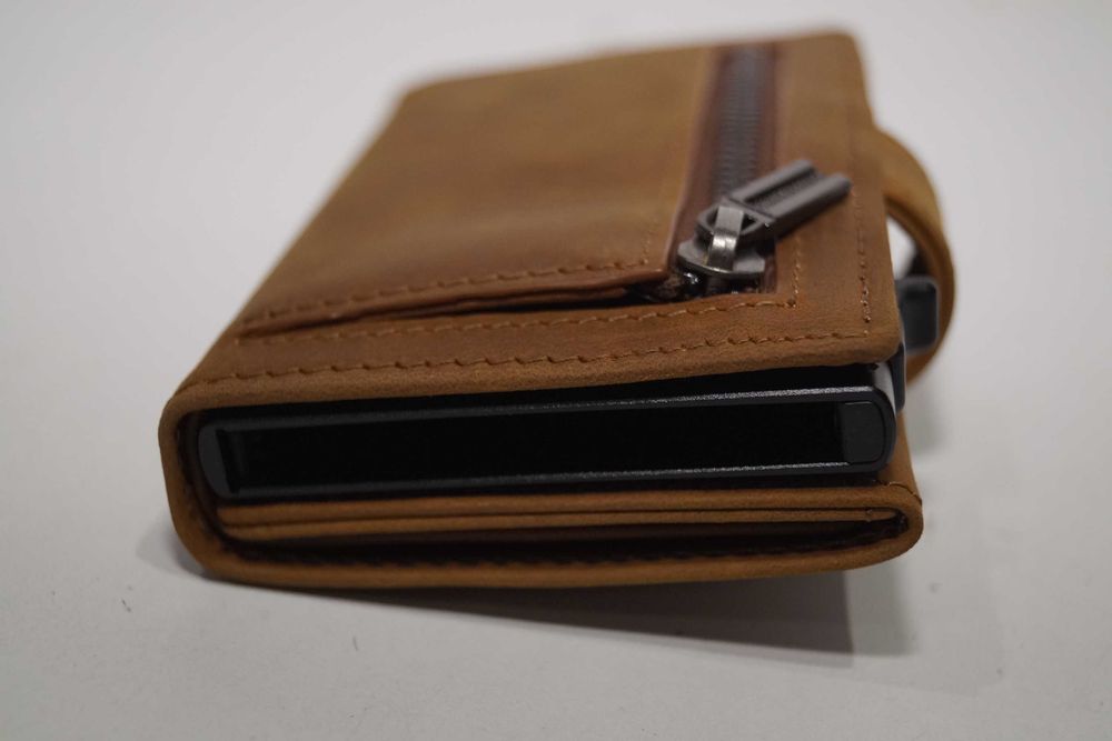 DODENSHA Portfel/ etui na karty męski skórzany RFID brązowy