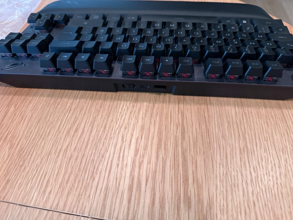 Teclado Asus ROG Wireless TKL