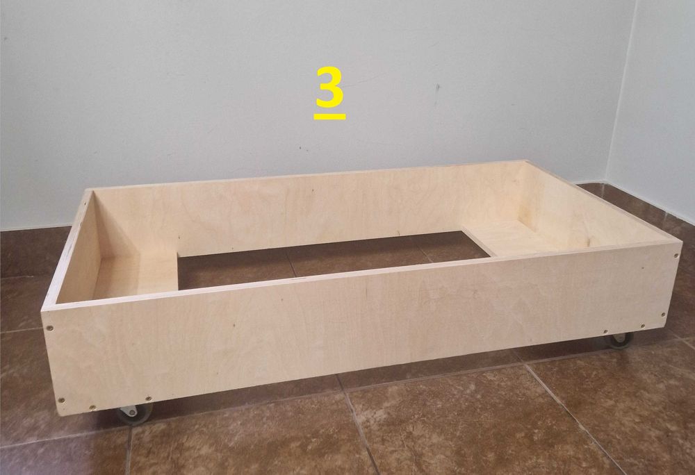 Odchowalnik piskląt, cieplarka, odchowalnia drobiu