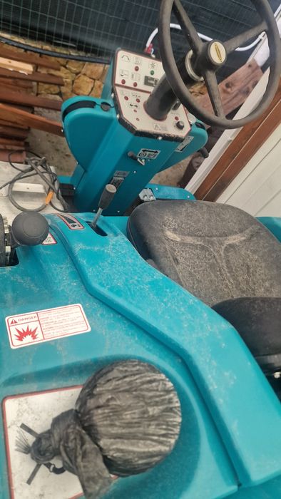 Varredora varredora xtrema maquina 5 horas de trabalho