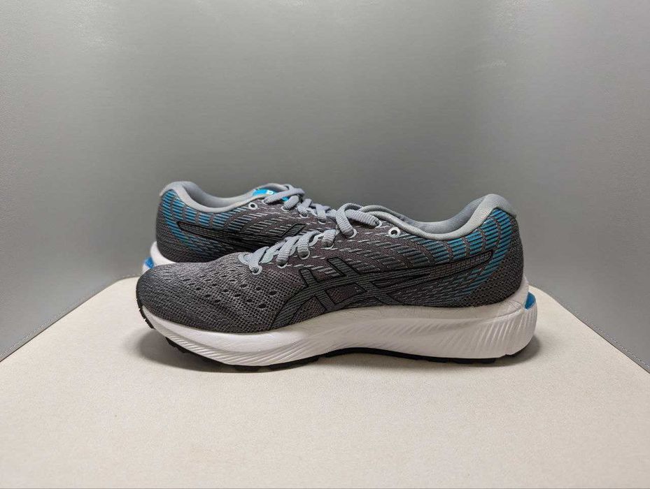 Жіночі кросівки для бігу Asics Gel Cumulus 22 розмір US 7 EU 38