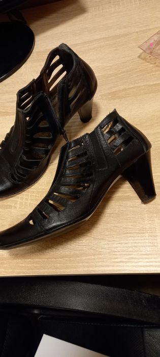 Skórzane buty botki i