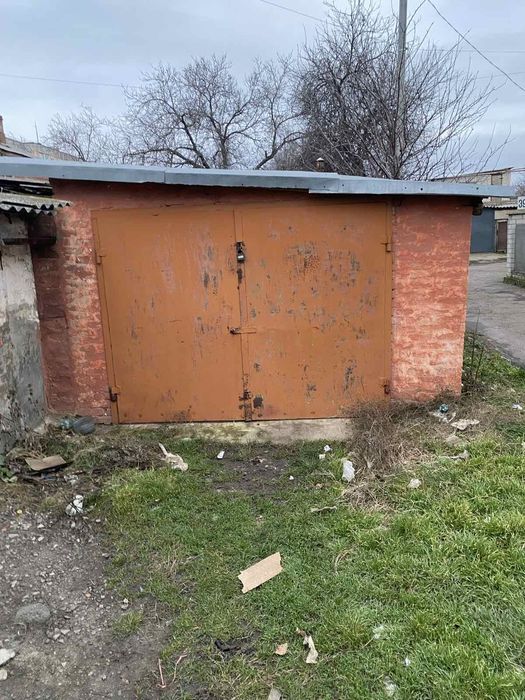 Продам гараж возле центрального рынка