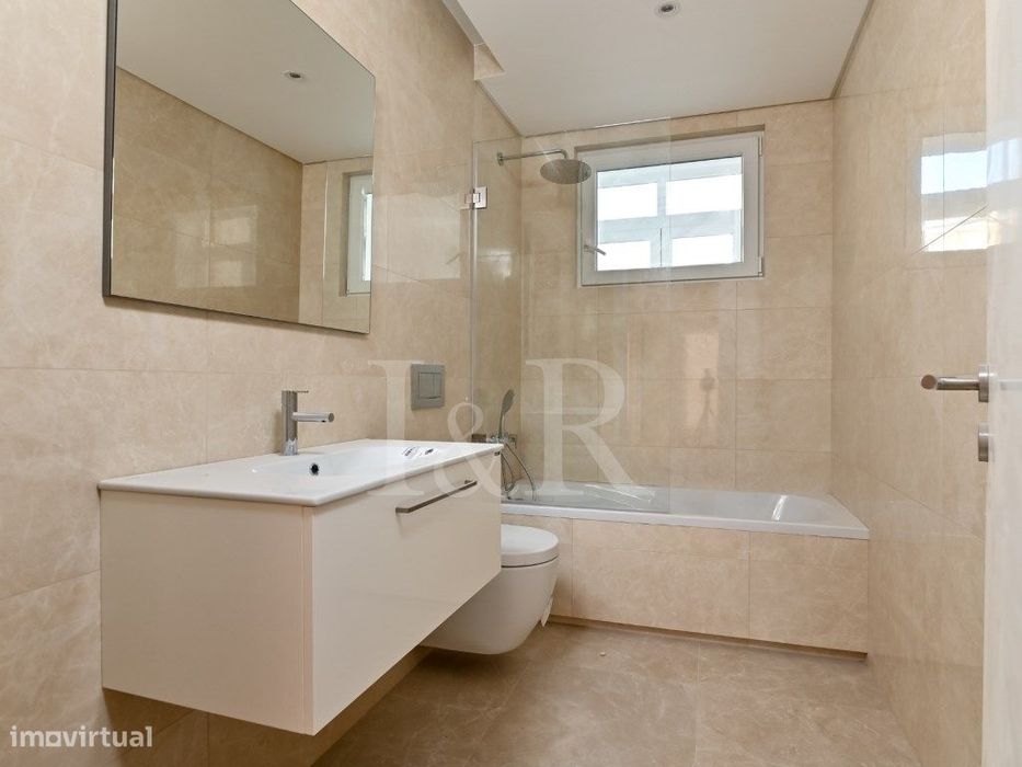 Apartamento T0 com terraço, em Arroios, Lisboa