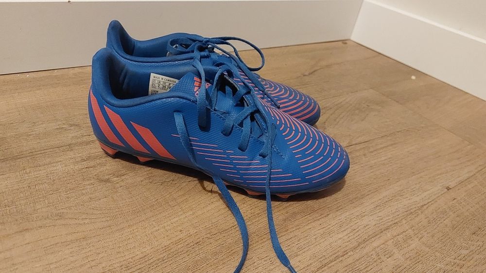 Dziecięce korki adidas Predator r.34