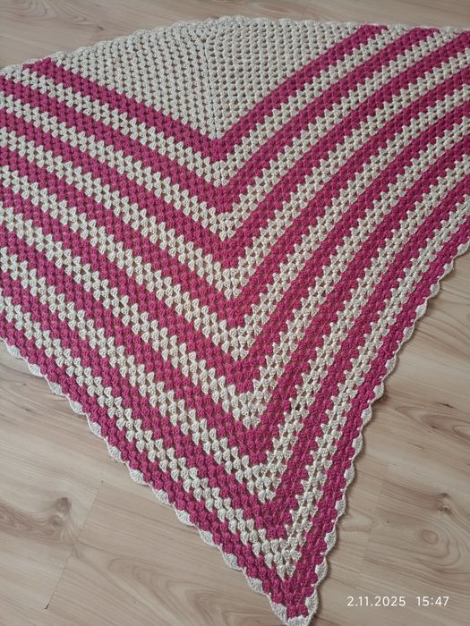 Duża chusta trójkątna 240x112 szydełko szal ponczo