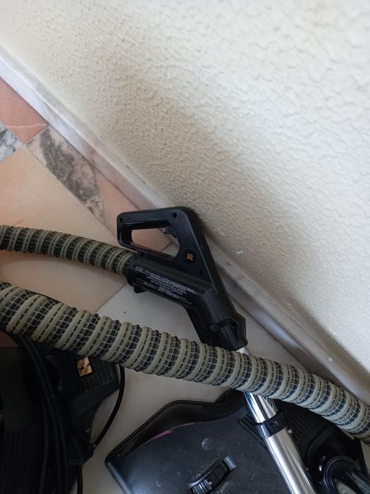 Rainbow, aspirador a funcionar, serviu muito pouco.