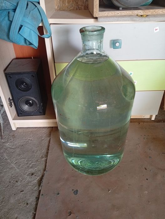 Продам бутиль для вина.