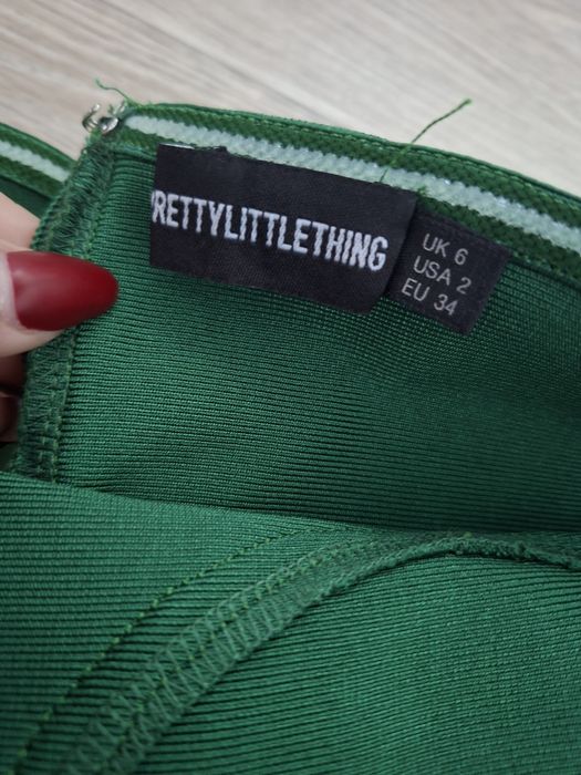 Смарагдова-зелена бандажна сукня PrettyLittleThing