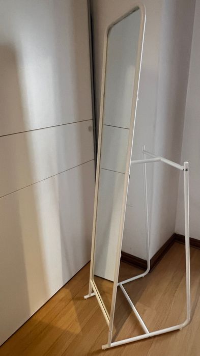 Espelho de chão -  IKEA- KNAPPER