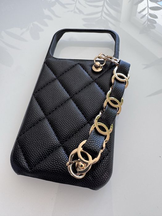 Etui na Iphon 17 pro  Chanel