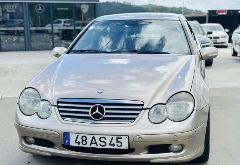 Mercedes sport coupe c220