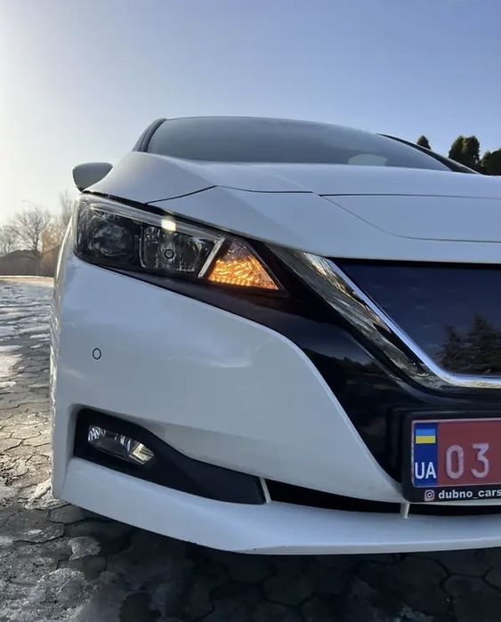 Nissan leaf 40квт 2018