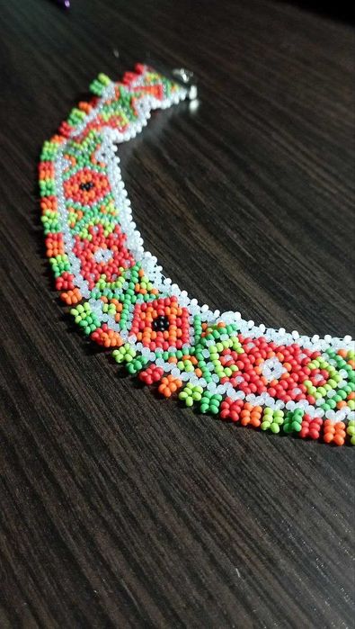 Чокер з чеського бісеру